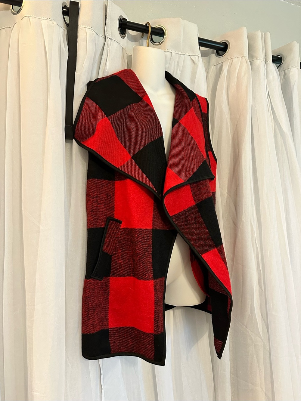 Pogtmm Red & Black Buffalo Plaid Open-Front Vest with Pockets Sleeveless